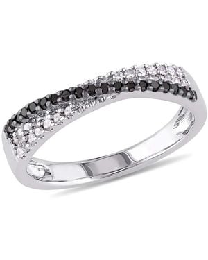 Amour 1/4 Ct Tw And Crossover Diamond Anniversary Band - Metallic