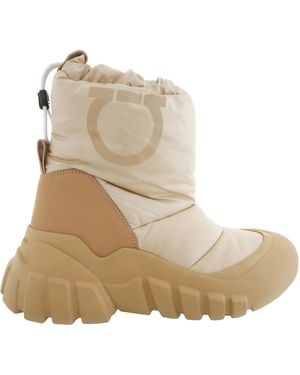 Ferragamo Deode Gancini Padded Ski Boots - Natural