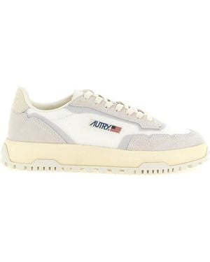 Autry Wildpace Low Trainer With Suede Overlays - Grey