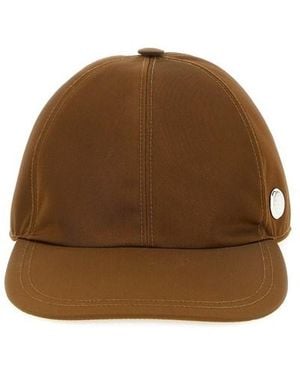 Stella McCartney Cappellino Con Placca Metallica - Marrone