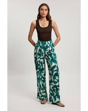 Karen Millen Petite Linen Geo Print Pleat And Pocket Detail Woven Straight Leg Trouser - Green