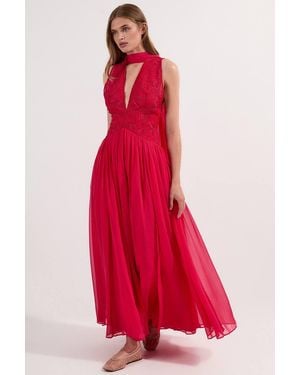 Karen Millen Embroidered Applique Crinkle Deep V Woven Midi Prom Dress
