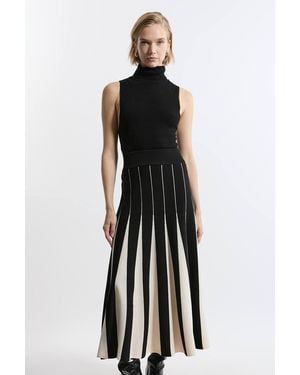 Karen Millen Pointelle Knit Colour Blocked Pleated Skirt - Black