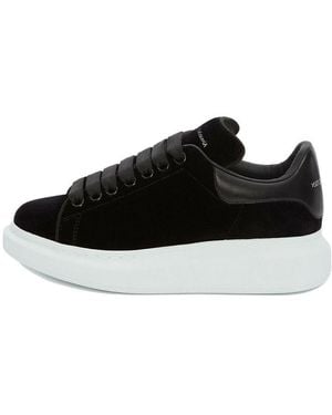 McQueen (Wmns) Oversized Sneaker 'Smooth' - Black