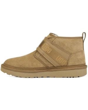 UGG Neumel Snapback Fleece Lined - Brown