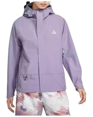 Nike (Wmns) Acg Cascade Rains Storm-Fit Windproof Water Repellent Lightweight Packable Jacket - Purple