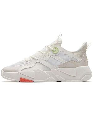 Anta G6 Low - White