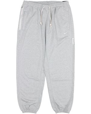 Nike Dri-fit Swoosh Fly Standard Issue Joggers - Grey