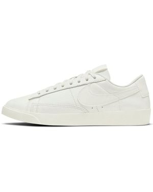 Nike (Wmns) Blazer Low Le 'Triple' - White