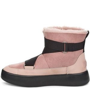 UGG (Wmns) Classic Boom Buckle - Brown