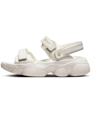 Nike (Wmns) Air Deja Sandal 'Sail Metallic' Fn5036-100 - White