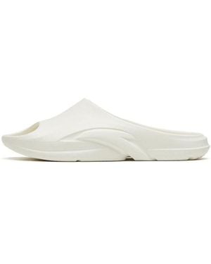Anta (Wmns) Fluffy Slippers - White