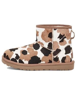 UGG (Wmns) Classic Mini Cow Print - Brown