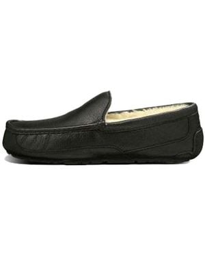 UGG Men's Ascot Leather Slipper Ascot Leather Slipper - Black