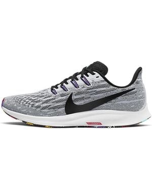 Pegasus 36 white university blue 2025