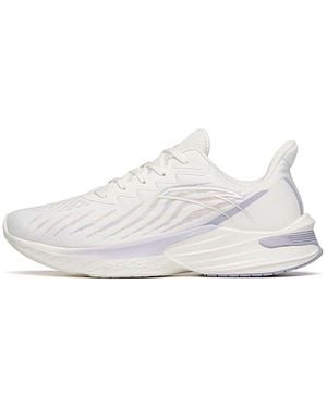 Anta (Wmns) Stinger 1 'Ivory' - White