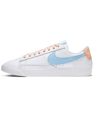 Nike Blazer Low Le Basketball Shoe - White