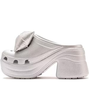 Crocs™ (Wmns) Siren Metallic Bow Clogs - Gray