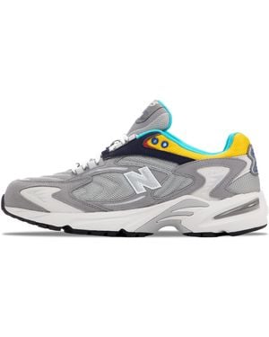 New Balance 725 Sneakers - White