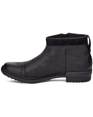 UGG (Wmns) Attell Boot - Black