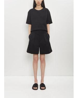 ショートパンツ ISSEY MIYAKE Women Shorts  Burmudas IM46FF55602 WHITE ショートパンツ ISSEY MIYAKE Women Shorts Burmudas