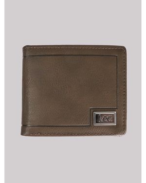 Lee Jeans Mens Metal Logo Tumbled Passcase Wallet - Brown