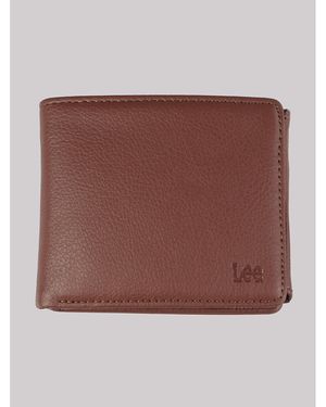 Lee Jeans Mens Embossed Logo Traveler Wallet - Brown