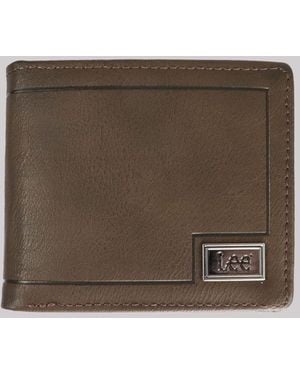 Lee Jeans Mens Metal Logo Tumbled Passcase Wallet - Brown