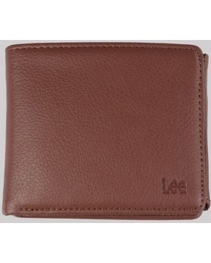 Lee Jeans Mens Embossed Logo Traveler Wallet - Brown