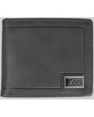 Lee Jeans Mens Metal Logo Tumbled Passcase Wallet - Gray