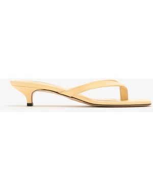 TOTEME Naplack Thong Sandals - Natural