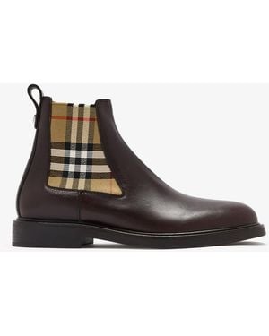 Burberry Pembroke Boots - Black