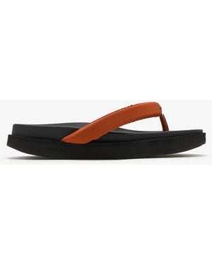 Onwuad Cuda Sandals - White
