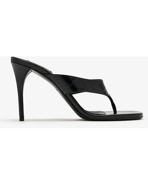 Alaïa Leather Thong Mules - White