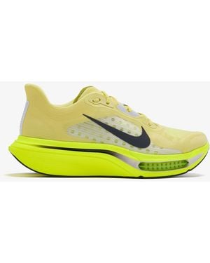 Nike Pegasus Plus 2 Sneakers - Yellow