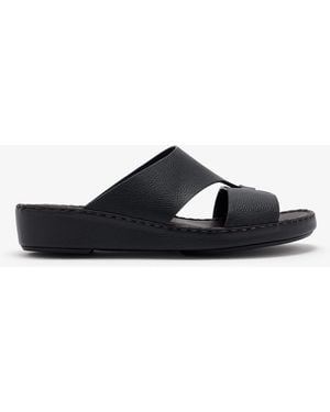 LAGGAR Looped Belt Sandals - Black