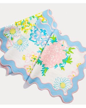Lilly Pulitzer Printed Scallop Table Runner - Blue