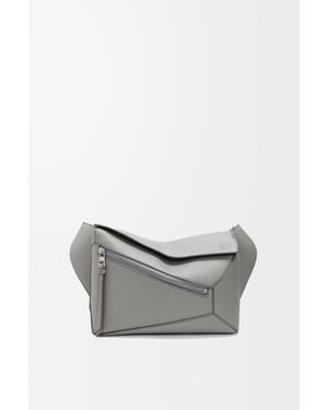 Loewe Riñonera Puzzle Pequeña En Piel De Cuero Hombre - Gris