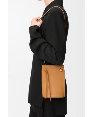 【国内発送】Dice pocket in classic calfskin Pebble Dice pocket in classic calfskin Brown - LOEWE