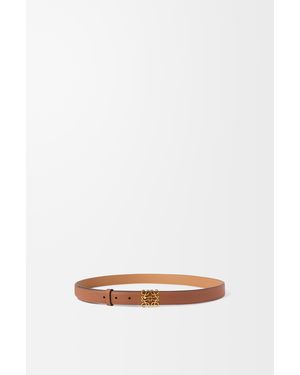 Loewe Luxury Anagram Belt In Pebble Grain Calfskin - White