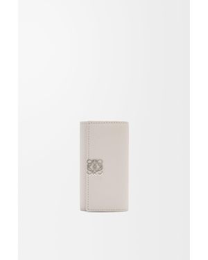 Loewe Luxury Anagram Key Case In Pebble Grained Calfskin - White