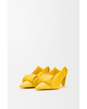 Loewe Origami Flap Back Pump - Yellow