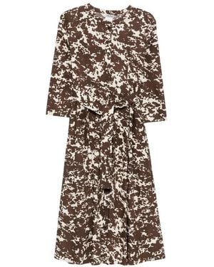 Max Mara Elegant Three-Quarter Sleeve Dress - White