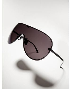 Gucci Metal Frame Sunglasses With Logo Temples And Adjustable Nosepads - Black