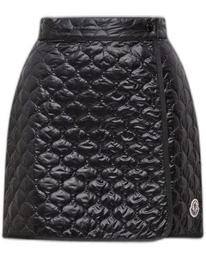 Moncler Mini Skirt With Quilted Design - Black