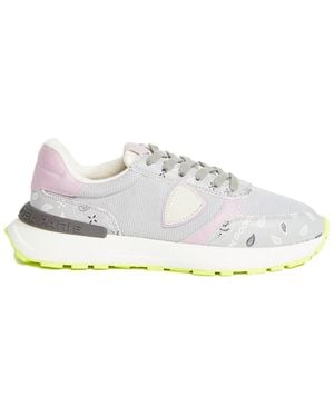 Philippe Model Antibes Low Paisley Sneakers - White