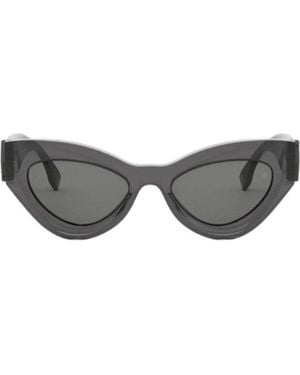 Fendi Sunglasses Cat Eye Full Rim, Frame And Smoke Lens Fe40146I20A - Gray