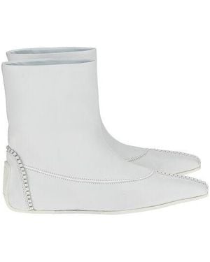 Ferragamo Bootie — /Off - Gray