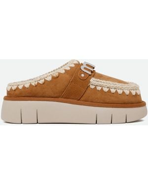 Mou Mocassino Bounce Clog Metal Logo Cognac - Marrone