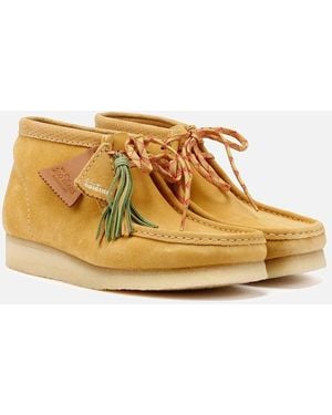 Clarks Originals Wallabee Suede Golden Tan Boots - Metallic